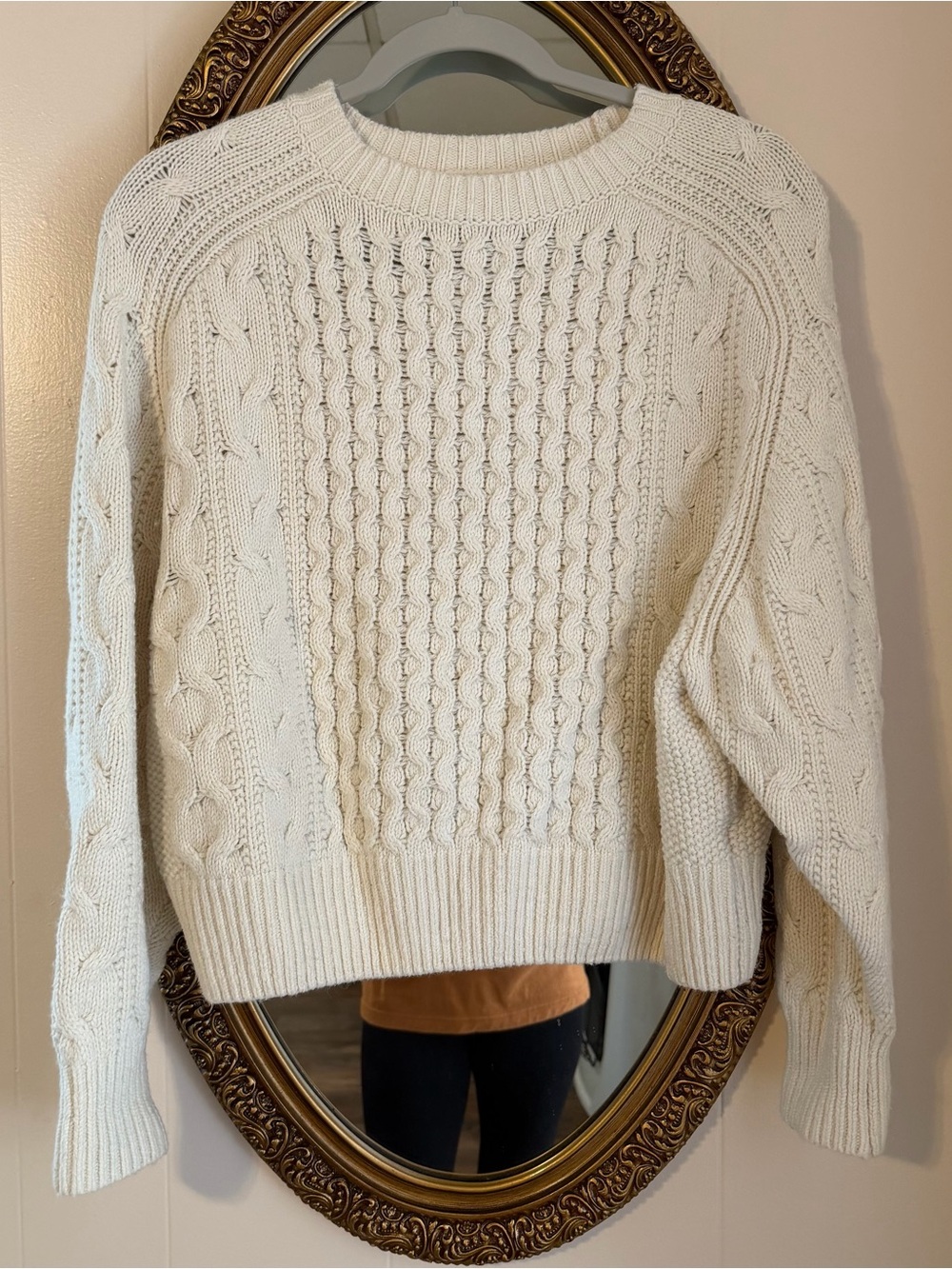 Universal thread sweater